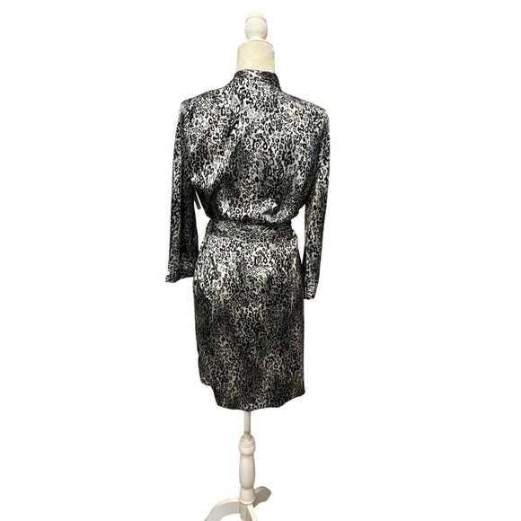 Leopard Satin Robe With Belt Tie Ambrielle Womens Small NWT - Picture 4 of 8